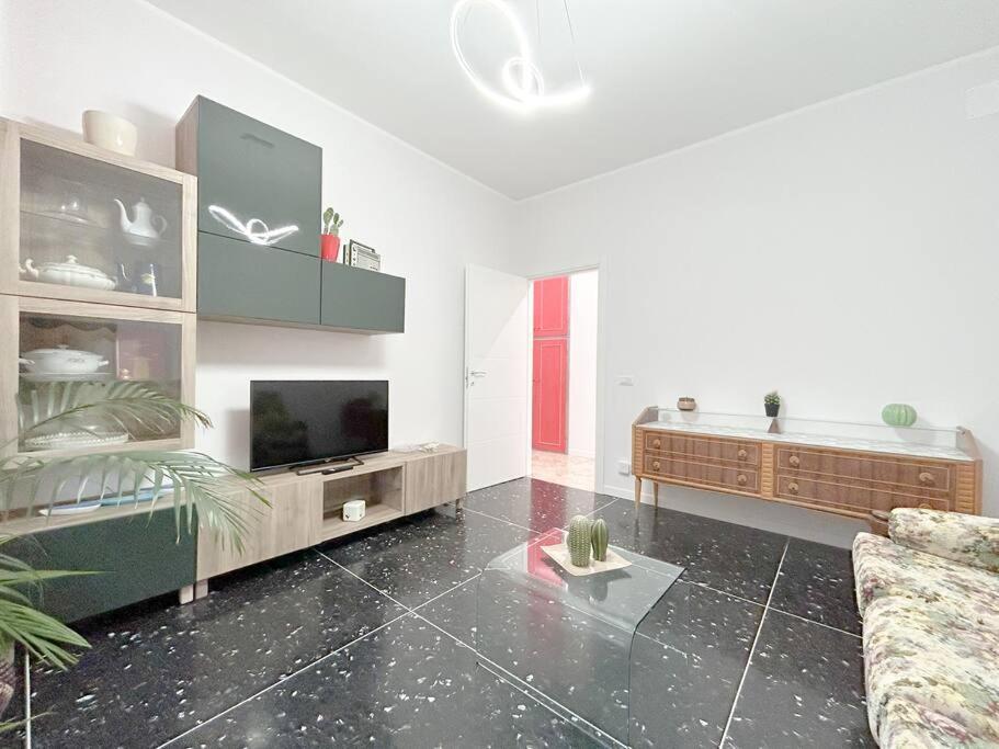 Free Parking - Elegante Casa Con Wifi -Smarttv Apartment Савона Екстериор снимка