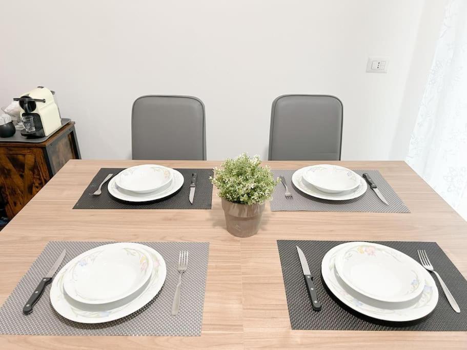 Free Parking - Elegante Casa Con Wifi -Smarttv Apartment Савона Екстериор снимка